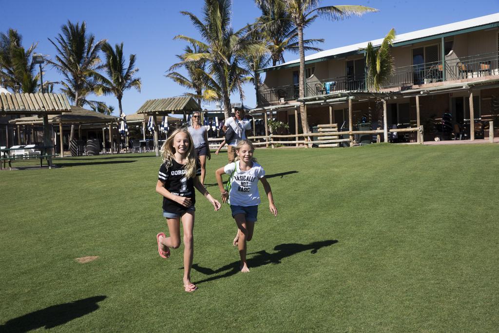 Ningaloo Reef Resort Корал Бей Екстериор снимка