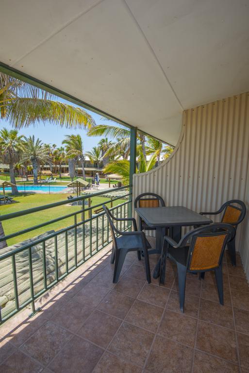 Ningaloo Reef Resort Корал Бей Екстериор снимка
