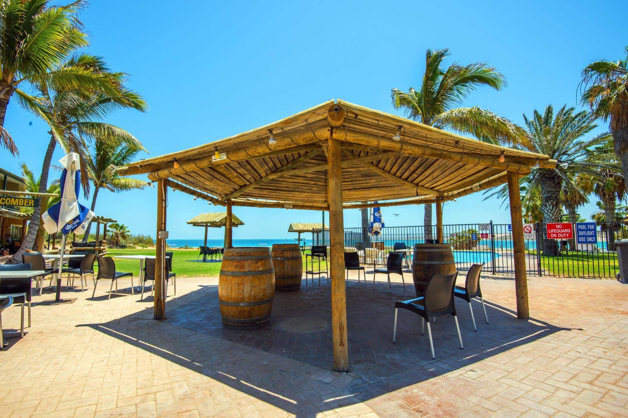 Ningaloo Reef Resort Корал Бей Екстериор снимка
