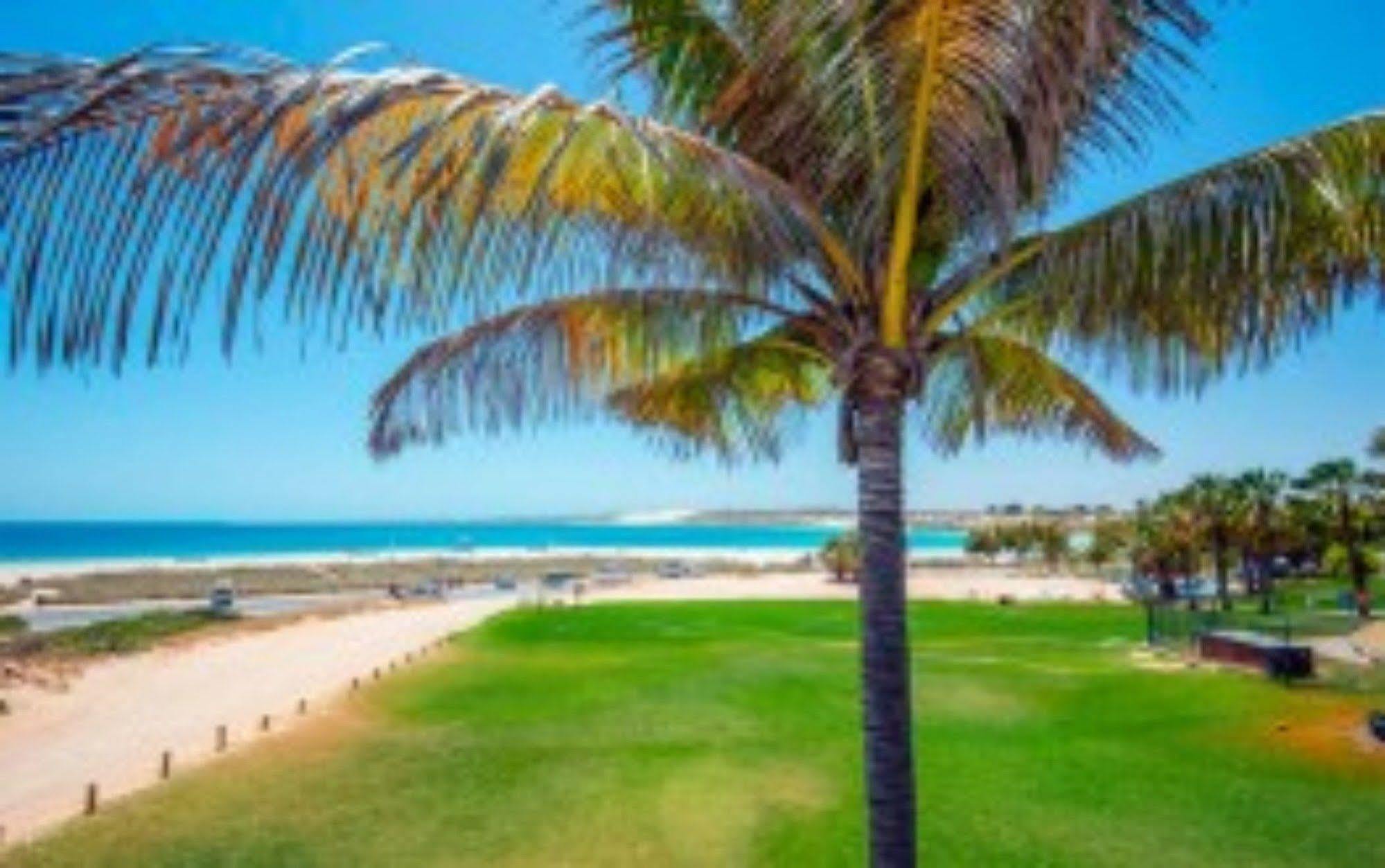Ningaloo Reef Resort Корал Бей Екстериор снимка