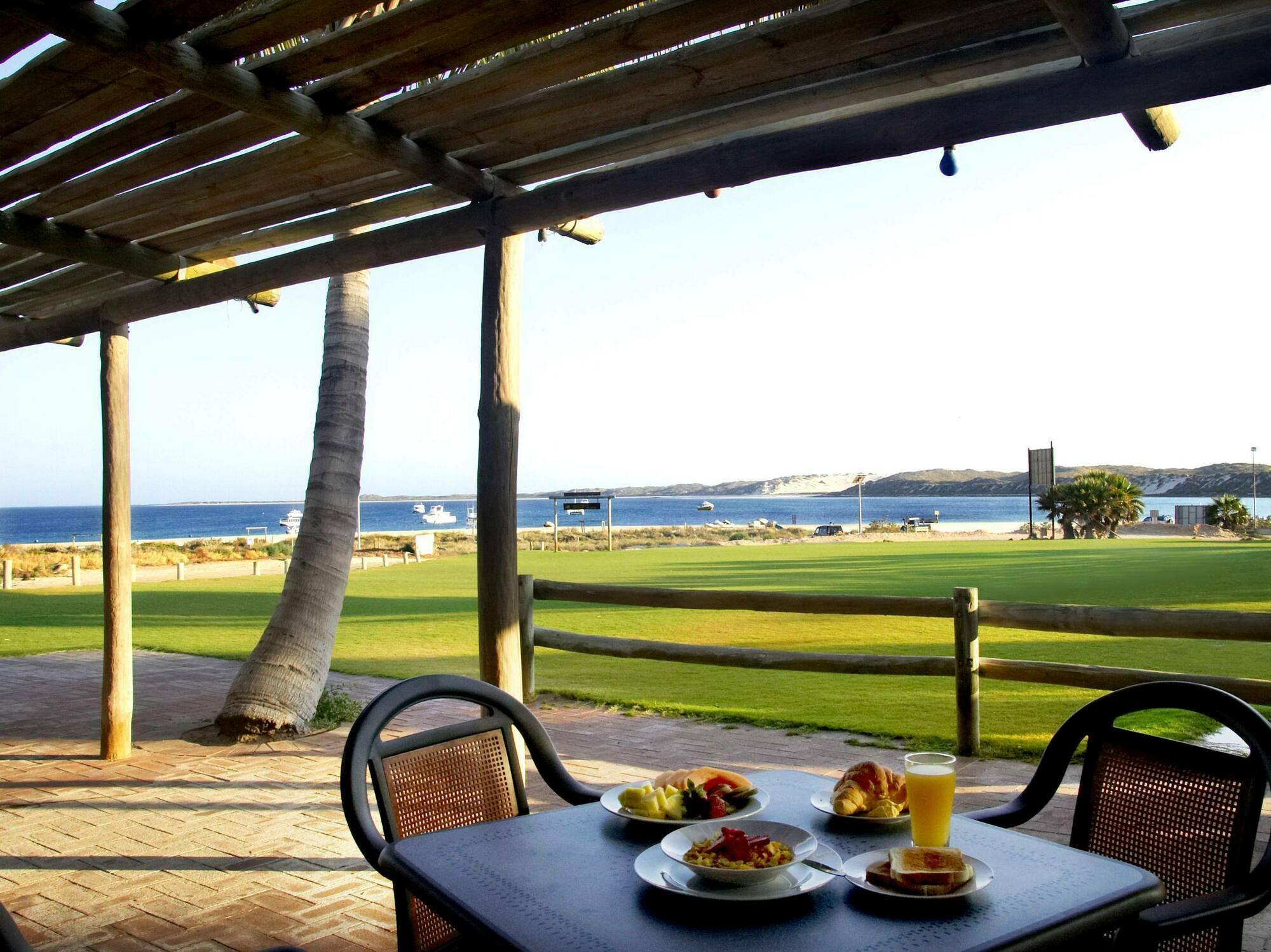 Ningaloo Reef Resort Корал Бей Екстериор снимка